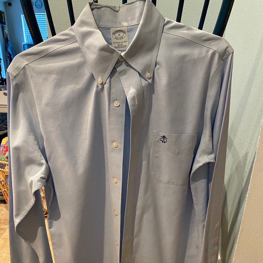 Men’s Brooks Brothers long sleeve dress shirt, blue. Medium size.